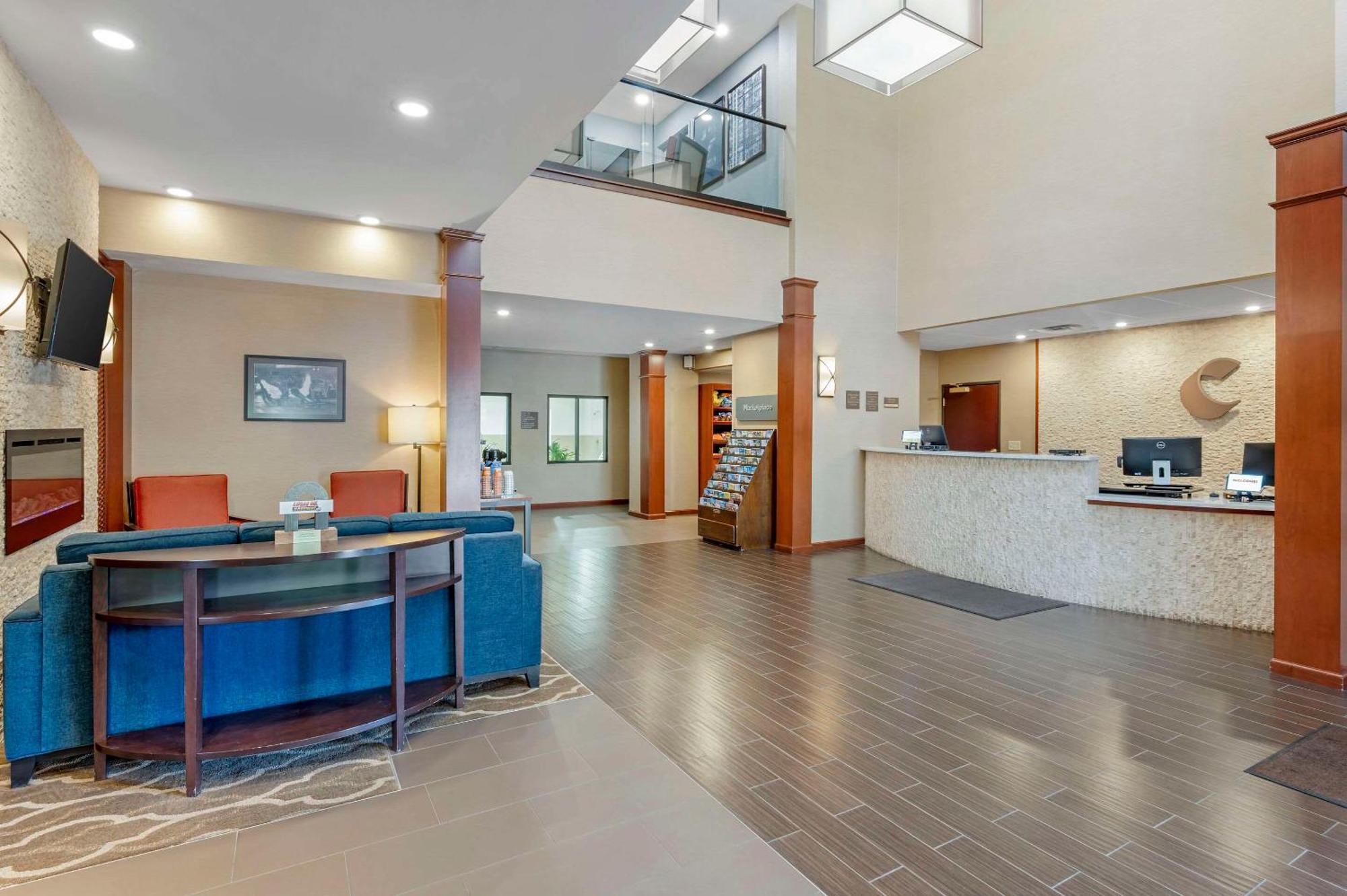Comfort Suites West Indianapolis - Brownsburg Esterno foto